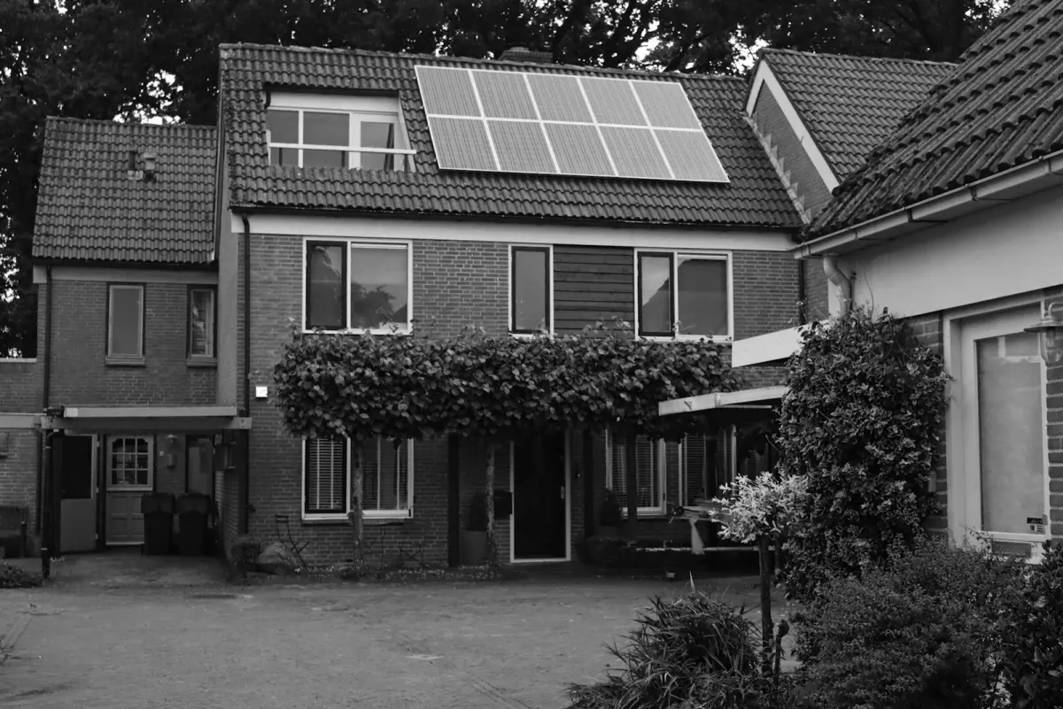 Zonnepanelen Erfpacht Den Haag: VvE & Installateur