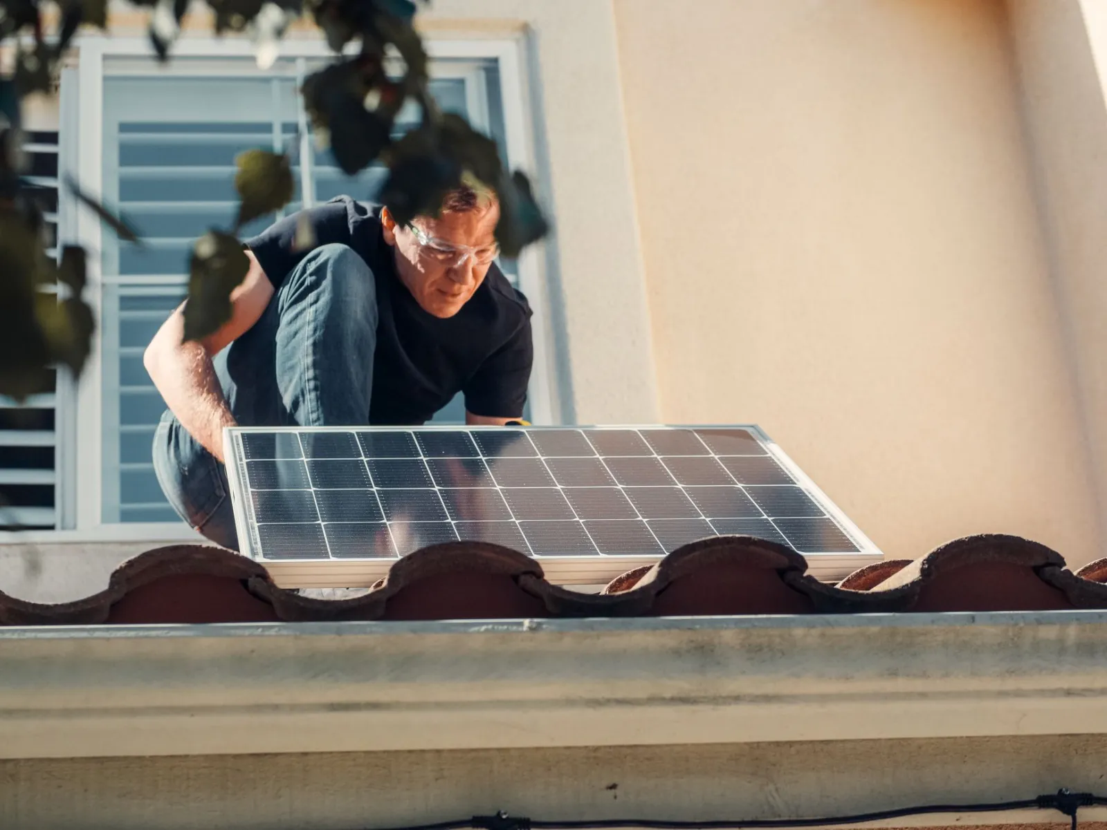 Zonnepanelen Plat Dak Opstelling Den Haag: Oost-West